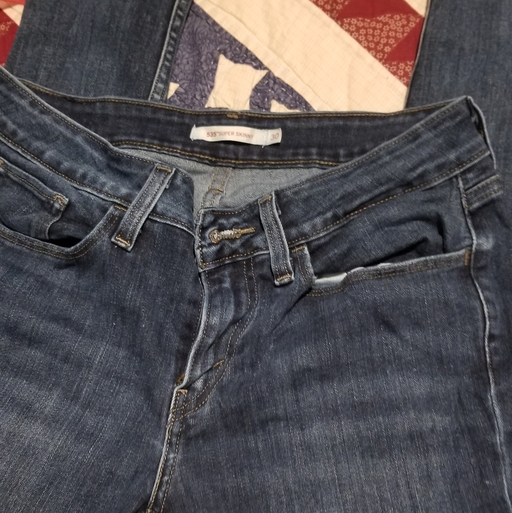 535 Levi Skinny Jeans